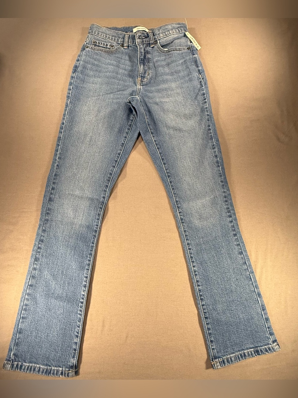 NWT Size 2 Amazon Essentials Women’s Medium Blue Straight Jeans